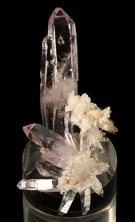 Quartz (Var: Amethyst) - image 1