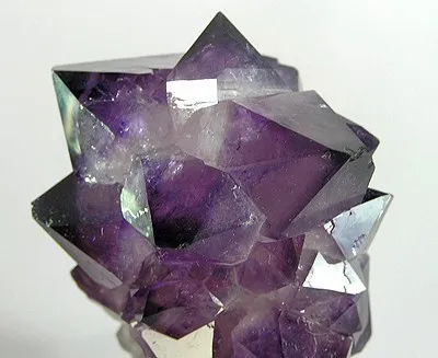 Quartz (Var: Amethyst) - image 2