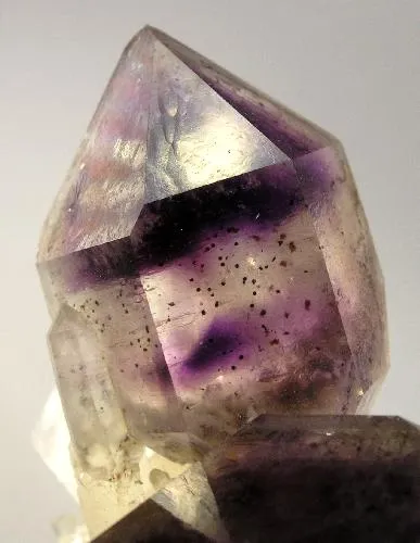 Quartz (Var: Amethyst) - image 2