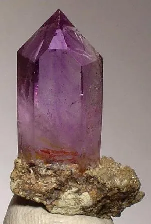 Quartz (Var: Amethyst) image