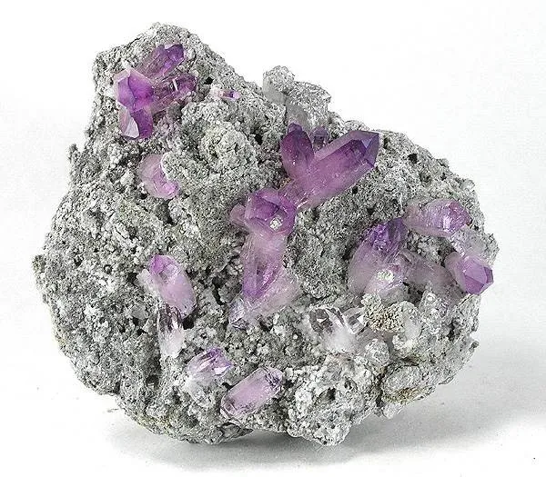 Quartz (Var: Amethyst) image