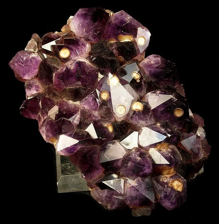 Quartz (Var: Amethyst) image
