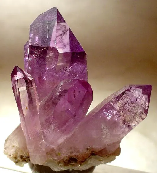Quartz (Var: Amethyst) image