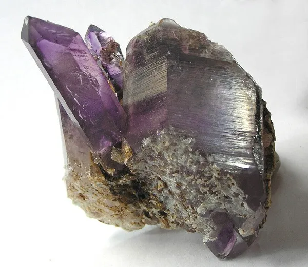 Quartz (Var: Amethyst) image