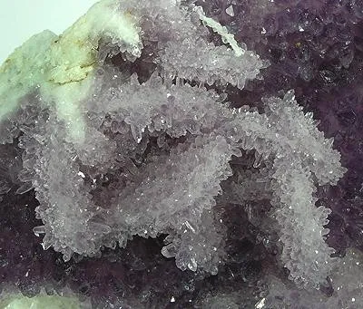 Quartz (Var: Amethyst), Calcite - image 2