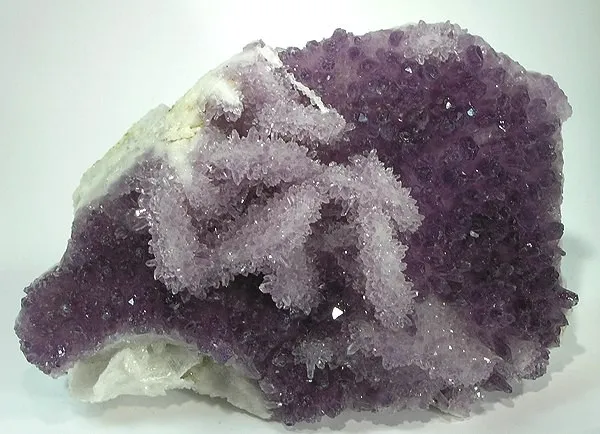 Quartz (Var: Amethyst), Calcite image