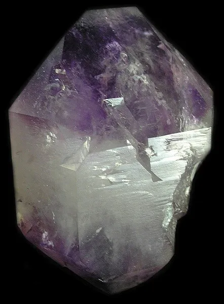 Quartz (Var: Amethyst) image