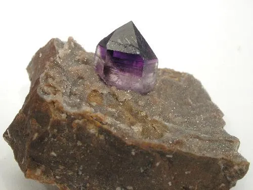 Quartz (Var: Amethyst) image