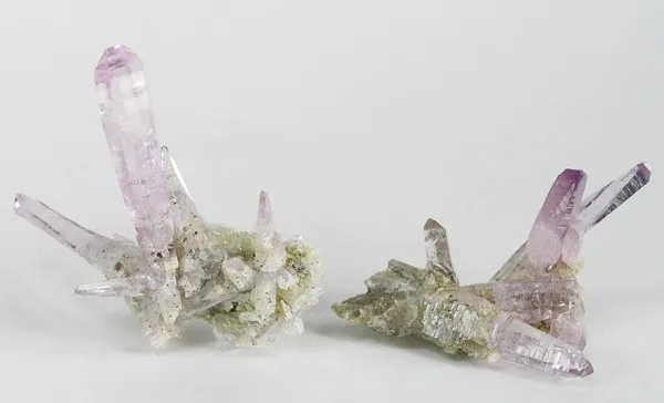 Quartz (Var: Amethyst) image