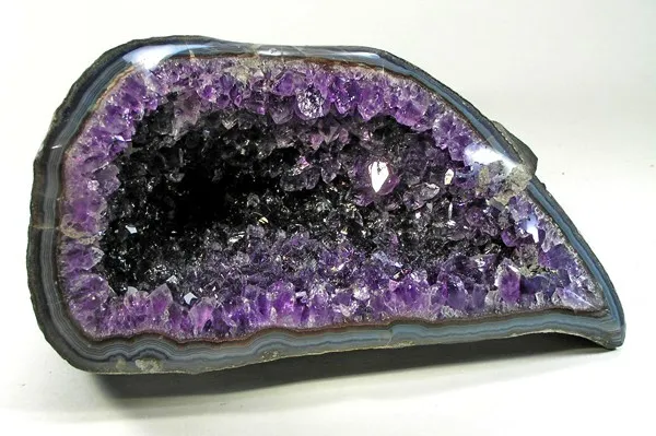 Quartz (Var: Amethyst) image
