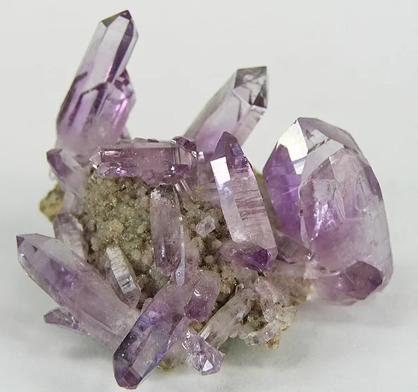 Quartz (Var: Amethyst) image