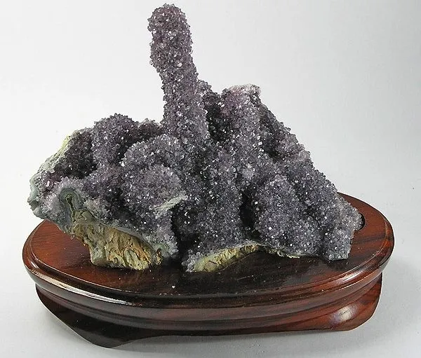 Quartz (Var: Amethyst) image