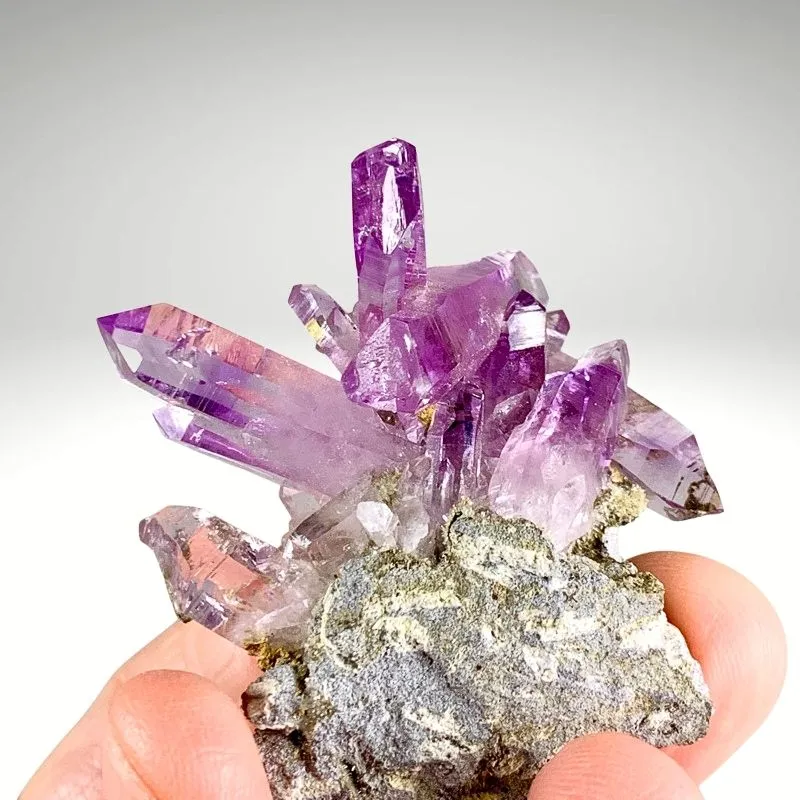 Quartz var. Amethyst from Mexico, Veracruz, Las Vigas de Ramírez Municipality, Piedra Parada image