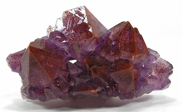 Quartz (Var: Amethyst), Hematite image