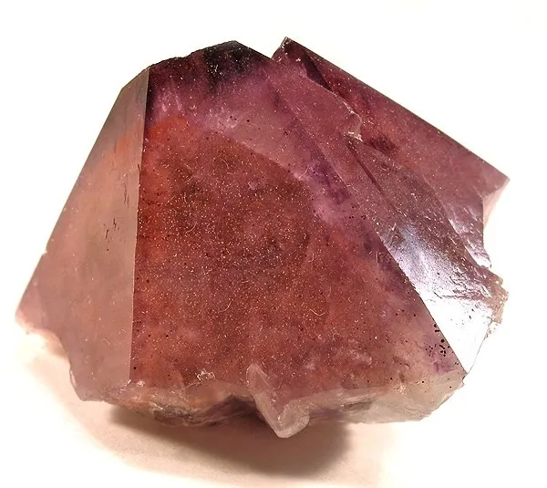 Quartz (Var: Amethyst), Hematite image