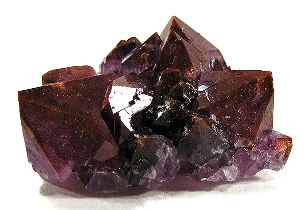 Quartz (Var: Amethyst), Hematite image