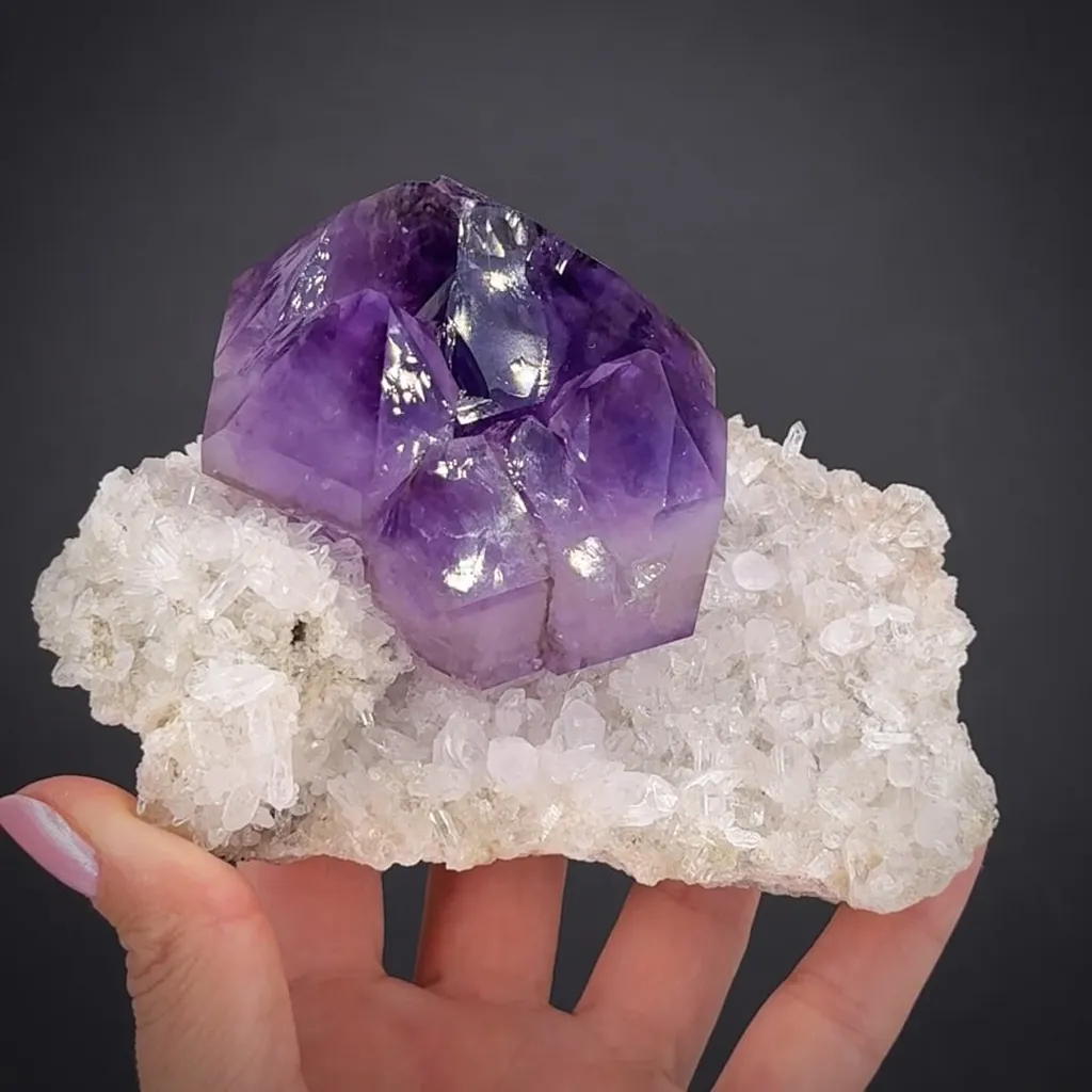 Quartz var. Amethyst on Quartz