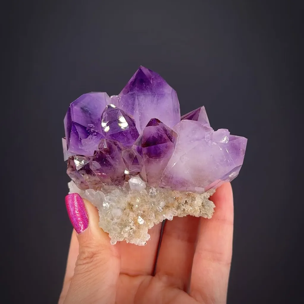 Quartz var. Amethyst on Quartz - image 2