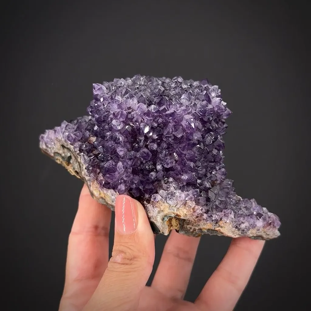 Quartz var. Amethyst ps. Calcite image