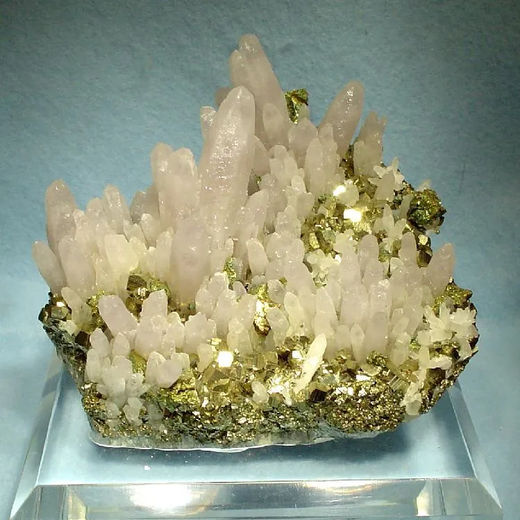Quartz (Var: Amethyst), Pyrite, Chalcopyrite image
