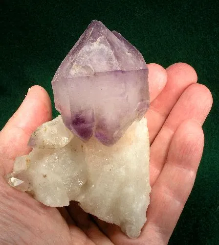 Quartz (Var: Amethyst), Quartz image