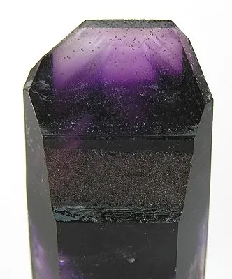 Quartz (Var: Amethyst), Quartz - image 2