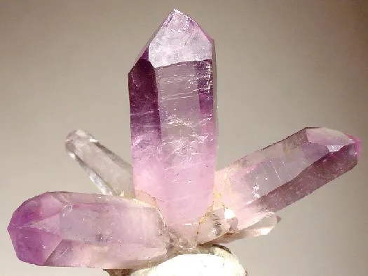 Quartz (Var: Amethyst), Quartz image
