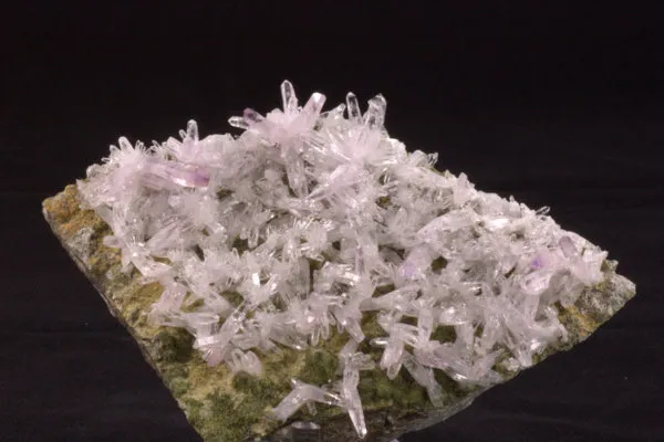 Quartz (Var: Amethyst), Quartz image