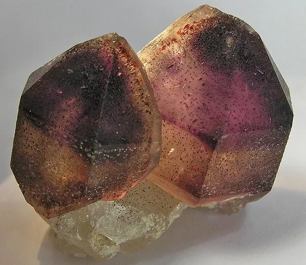 Quartz (Var: Amethyst), Quartz (Var: Smoky Quartz) image