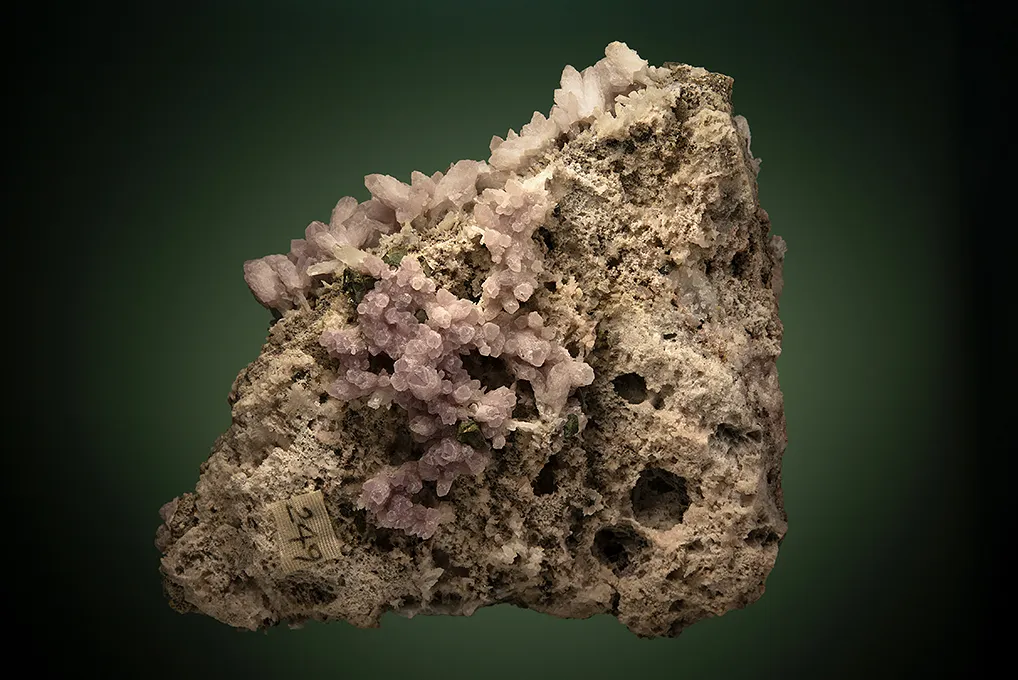 Quartz var. Amethyst with Chalcopyrite - image 3