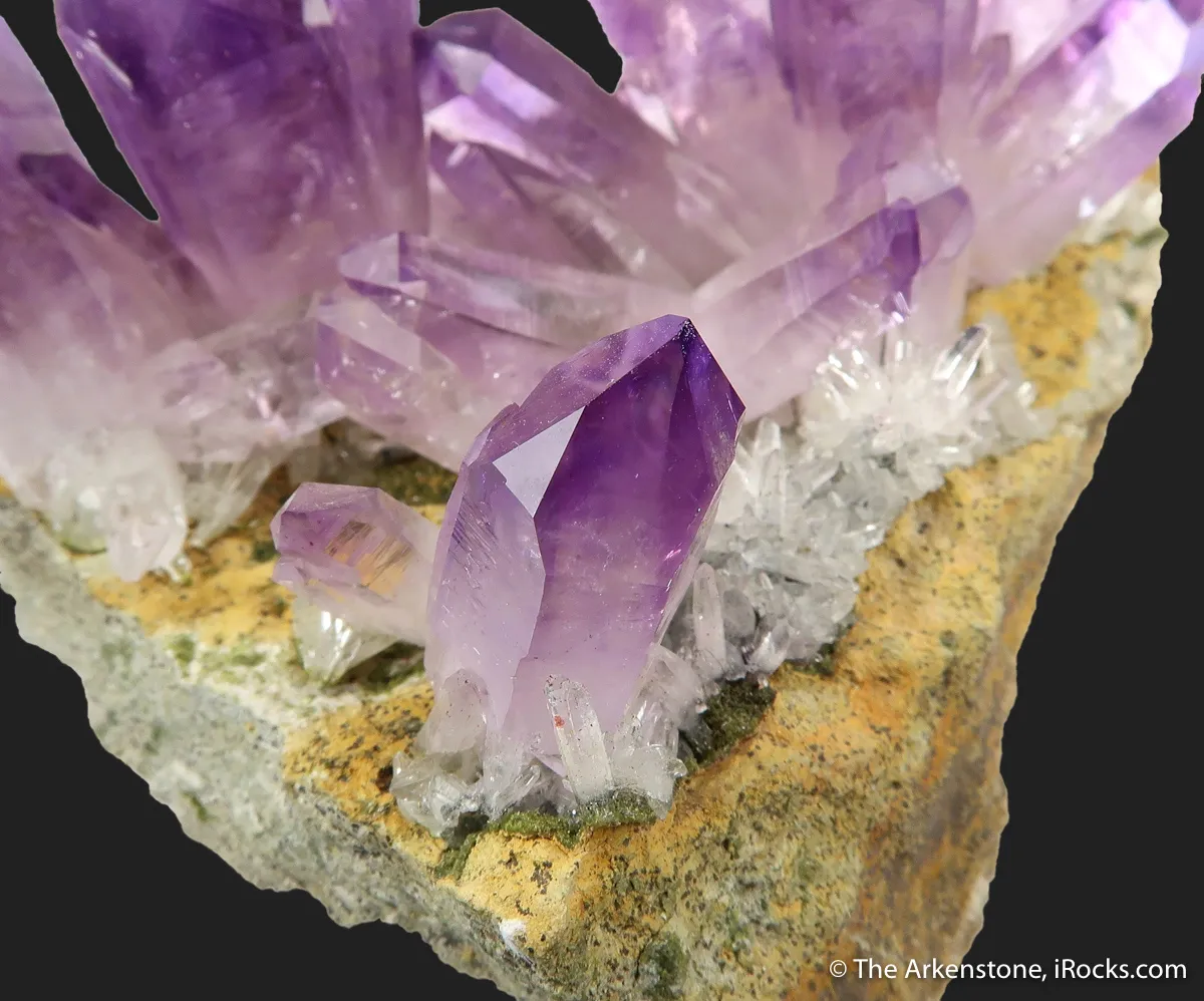 Quartz var. Amethyst with Epidote - image 6