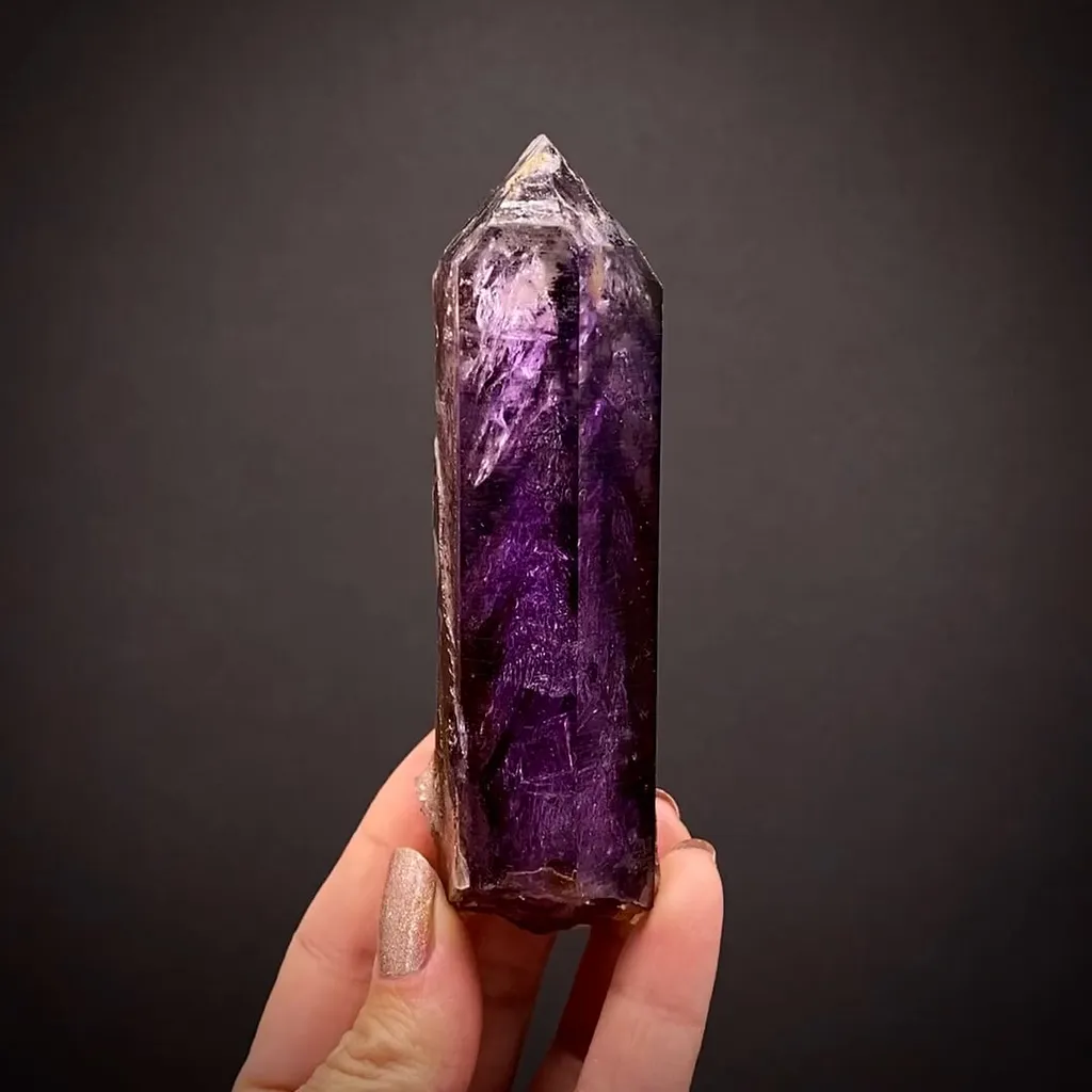 Quartz var. Amethyst with Hematite image