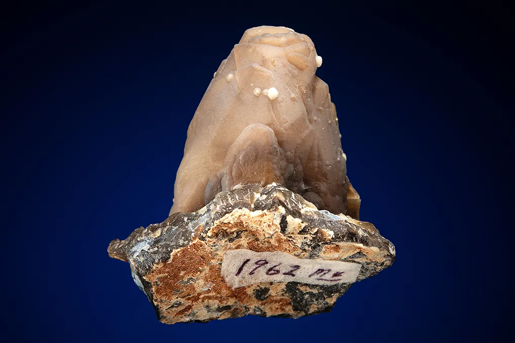 Quartz var. Chalcedony after Calcite - image 3