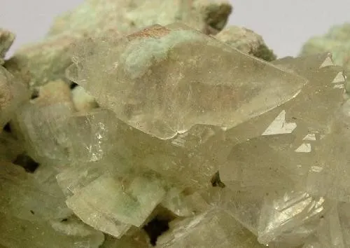 Quartz (Var: Chalcedony), Heulandite - image 2