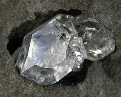 Quartz (Var: Herkimer Diamond) - image 3