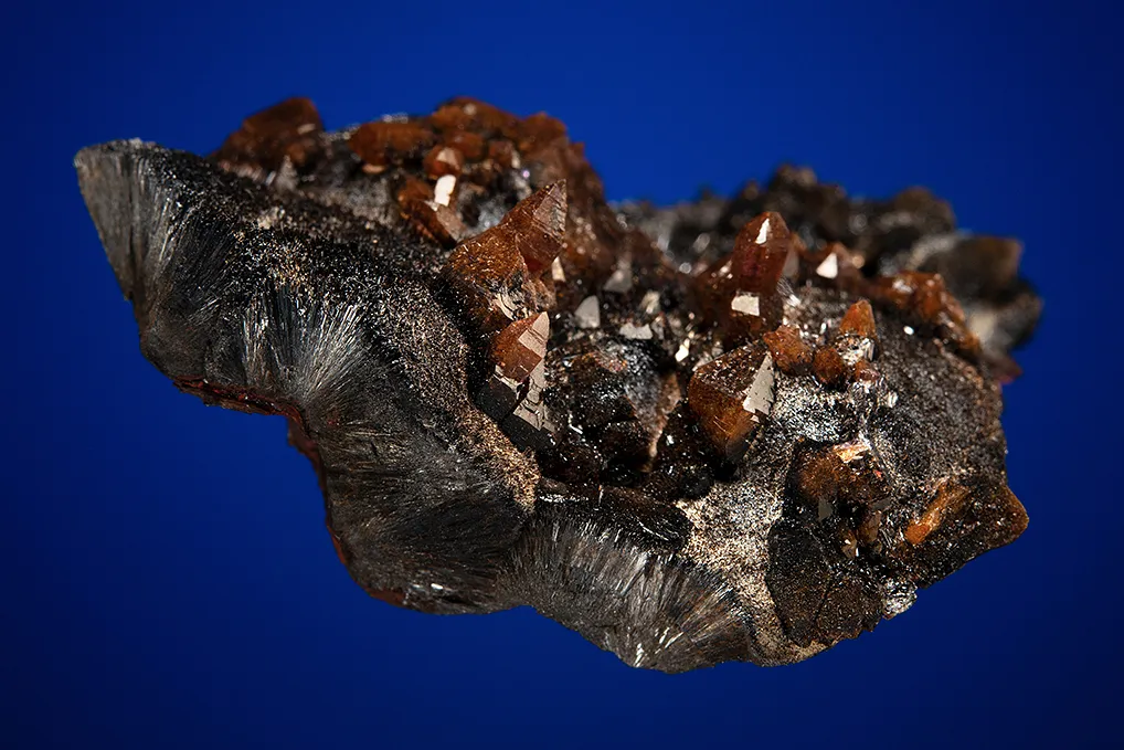 Quartz var. Onegite on Goethite - image 2