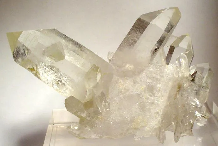 Quartz (Var: Rock Crystal) image
