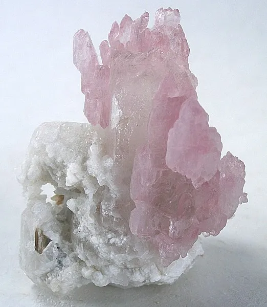 Quartz (Var: Rose Quartz) image