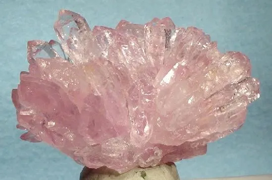 Quartz (Var: Rose Quartz) image