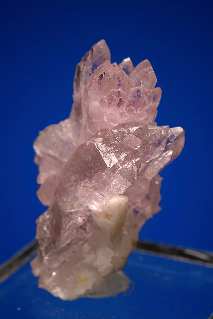 Quartz var. Rose Quartz - image 4