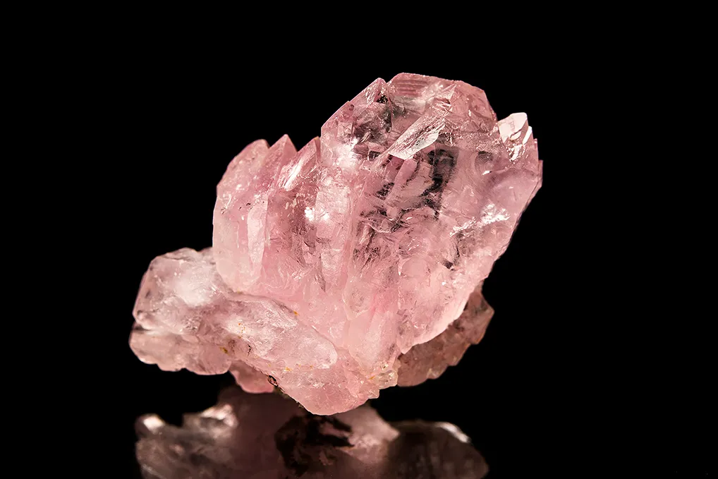 Quartz var. Rose Quartz - image 2