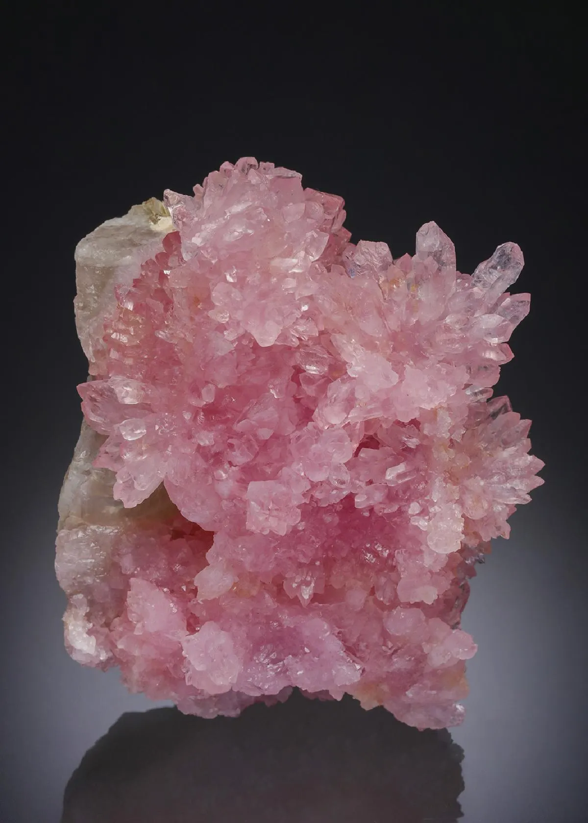 Quartz var. Rose Quartz - image 1