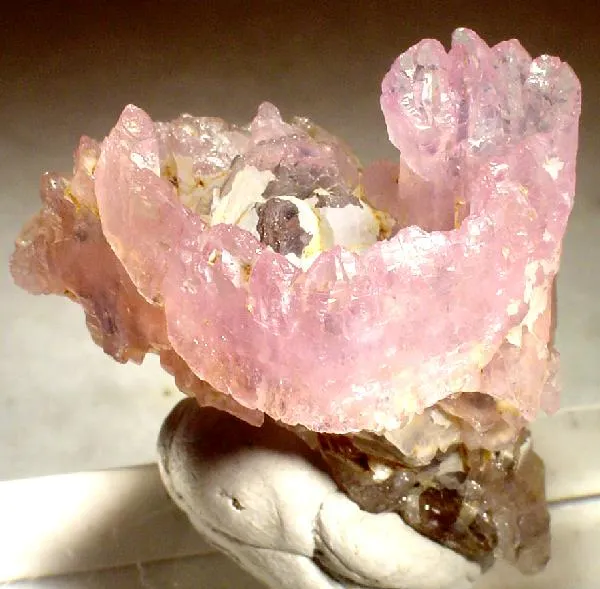 Quartz (Var: Rose Quartz), Quartz (Var: Smoky Quartz) - image 1