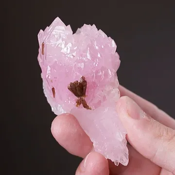 Quartz var. Rose Quartz with Eosphorite