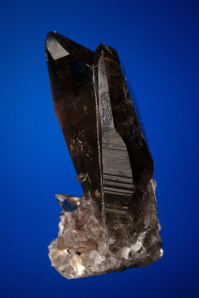 Quartz var. Smoky (Japan-law twin) - image 4