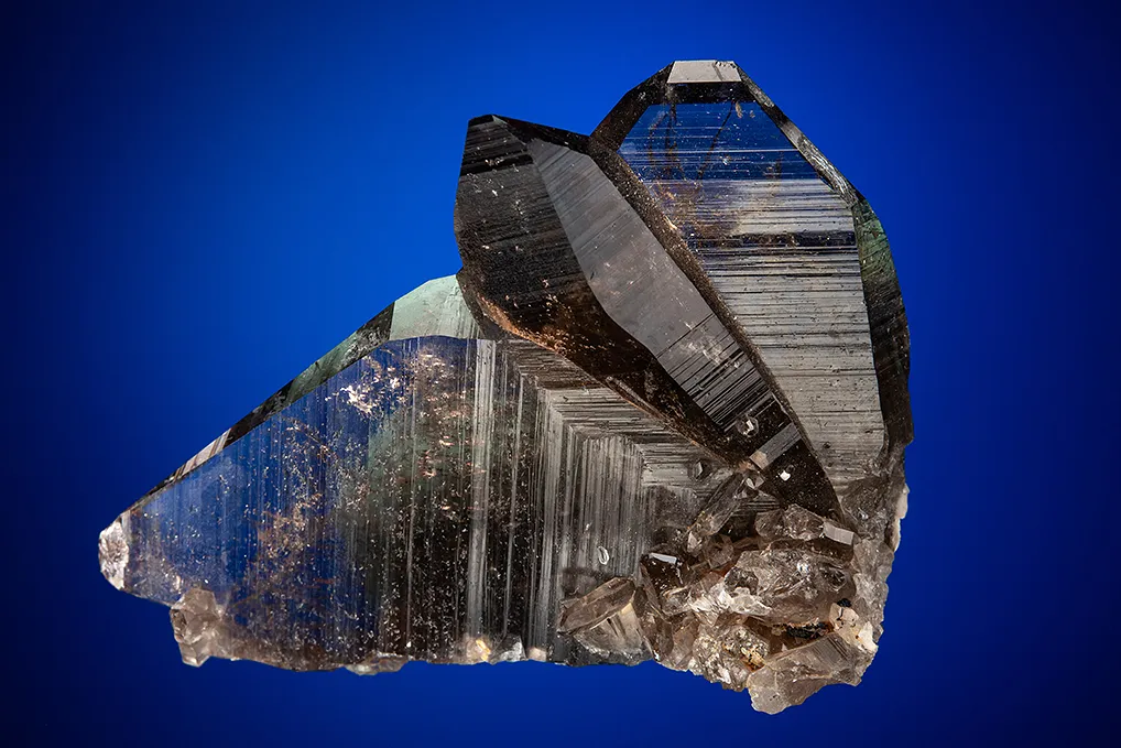 Quartz var. Smoky (Japan-law twin) image