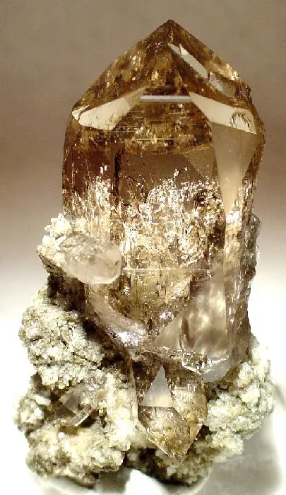 Quartz (Var: Smoky Quartz) image