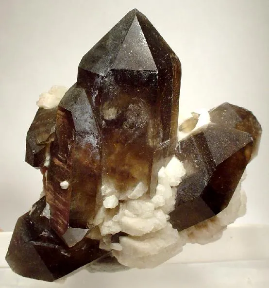 Quartz (Var: Smoky Quartz), Albite image