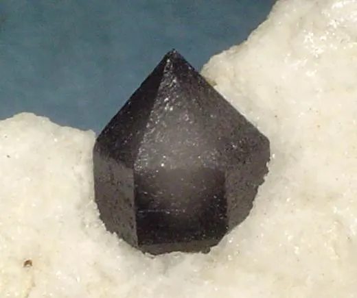 Quartz (Var: Smoky Quartz), Anhydrite - image 2