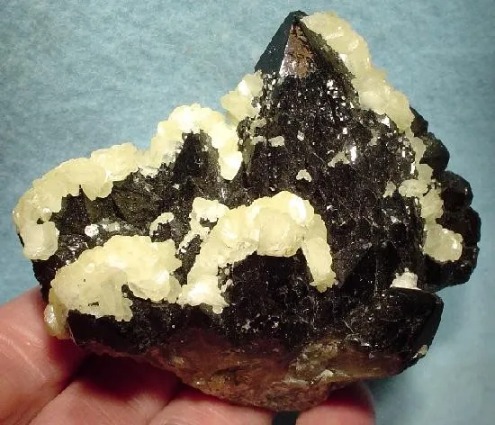 Quartz (Var: Smoky Quartz), Calcite image